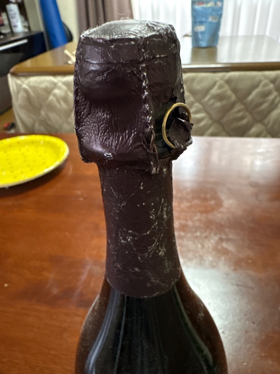 シャンパン ドン・ペリニヨン （お酒）の商品画像 - 査定依頼日：2025年12月26日 - 最高査定価格：25,000円