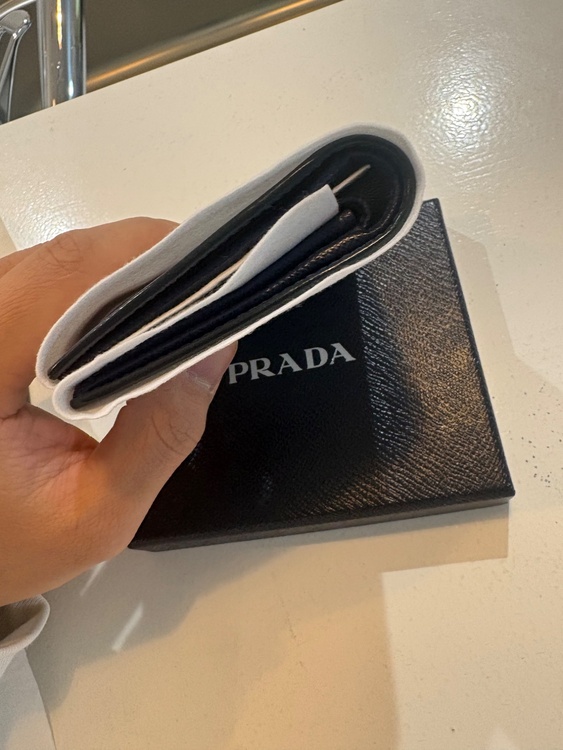 サフィアーノ　シャイン（ブランド財布・小物）の商品画像 - 査定依頼日：2026年2月12日 - 最高査定価格：10,000円