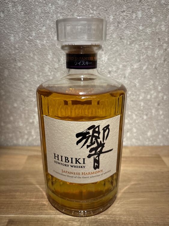 響　ジャパニーズハーモニー（お酒）の商品画像 - 査定依頼日：2026年3月8日 - 最高査定価格：9,500円