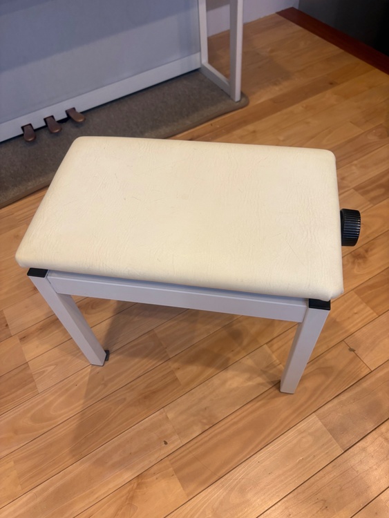 LX706GP（ピアノ・楽器・PA機材）の商品画像 - 査定依頼日：2026年2月7日 - 最高査定価格：90,000円