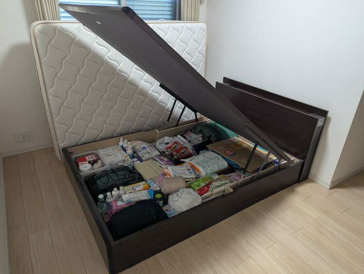 ベッドフレーム、ベッドマットレス（家具・寝具）の商品画像 - 査定依頼日：2025年3月30日 - 最高査定価格：5,000円