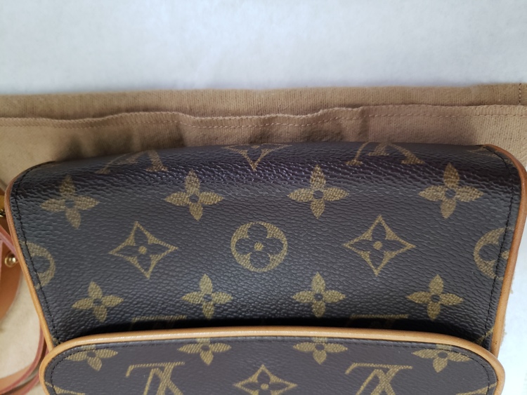 フロランティーヌ（ブランドバッグ）の商品画像 - 査定依頼日：2020年11月8日 - 最高査定価格：51,000円