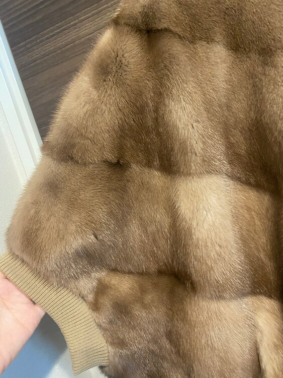 L'appaltement ミンクブルゾン（古着・ファッション）の商品画像 - 査定依頼日：2025年3月19日 - 最高査定価格：15,500円