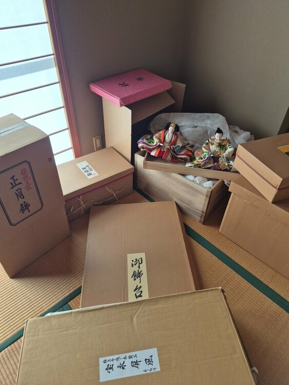 雛人形（美術品・骨董品）の商品画像 - 査定依頼日：2026年2月20日 - 最高査定価格：3,000円