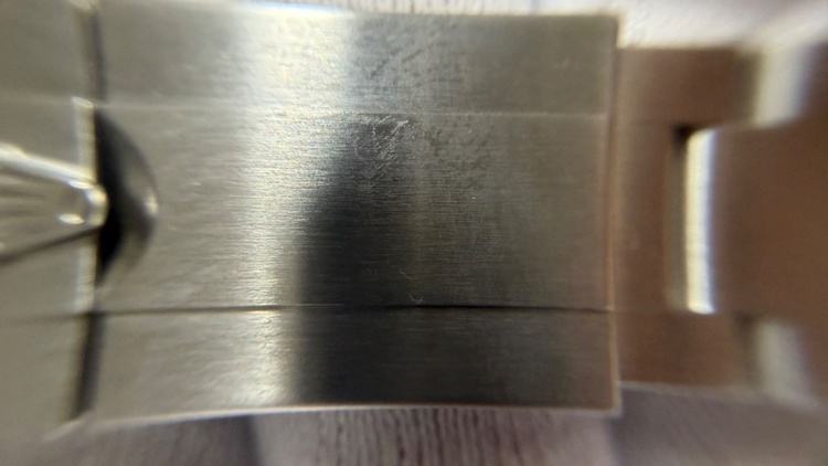 ロレックス エクスプローラー 226570（高級時計）の商品画像 - 査定依頼日：2026年1月15日 - 最高査定価格：1,800,000円