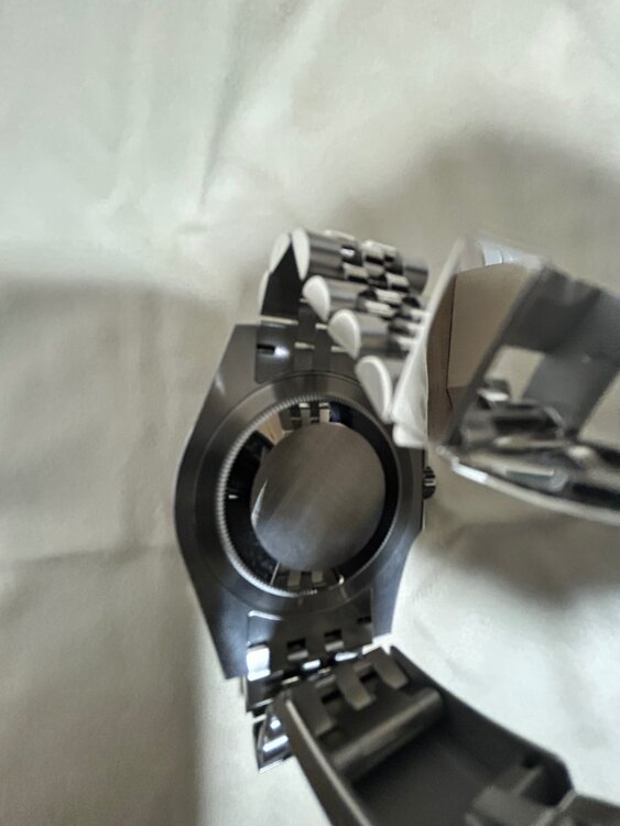 ロレックス GMTマスター （高級時計）の商品画像 - 査定依頼日：2025年3月2日 - 最高査定価格：2,400,000円