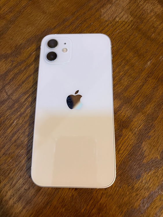 iPhone iPhone11 128GB SIMフリー（スマホ）の商品画像 - 査定依頼日：2026年5月26日 - 最高査定価格：18,000円