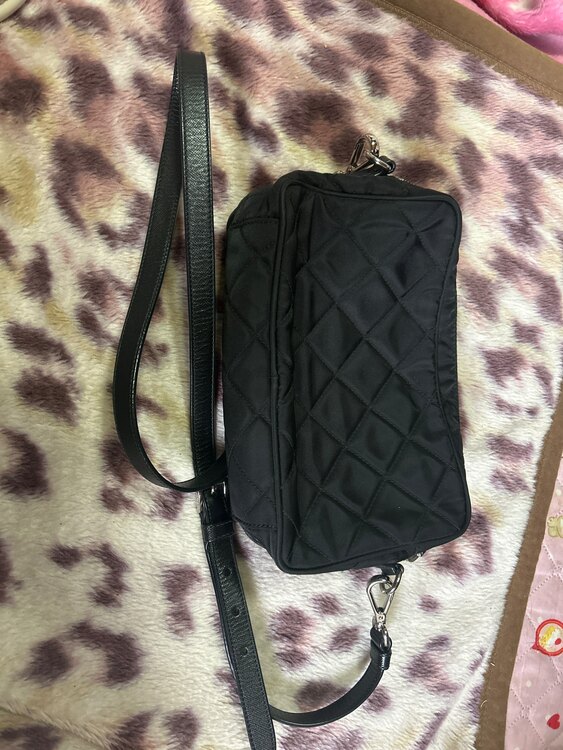 PRADA プラダ キルティング ショルダーバッグ  BT1027（ブランドバッグ）の商品画像 - 査定依頼日：2025年3月26日 - 最高査定価格：70,000円