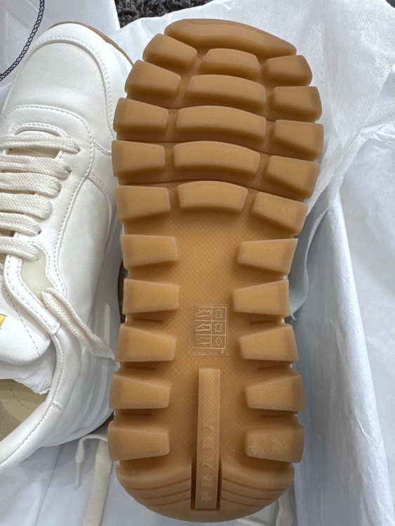 CALZATURE DONNA NAPPA AVORIO 37.5（古着・ファッション）の商品画像 - 査定依頼日：2026年9月20日 - 最高査定価格：500,000円