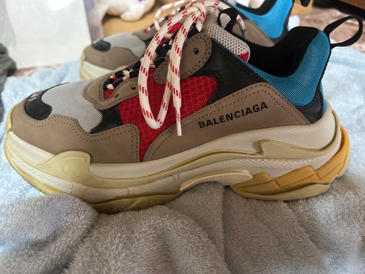 バレンシアガ  （ブランドバッグ）の商品画像 - 査定依頼日：2025年8月7日 - 最高査定価格：15,000円