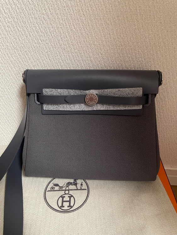 エールバッグジップミニ 20（ブランドバッグ）の商品画像 - 査定依頼日：2026年3月31日 - 最高査定価格：510,000円