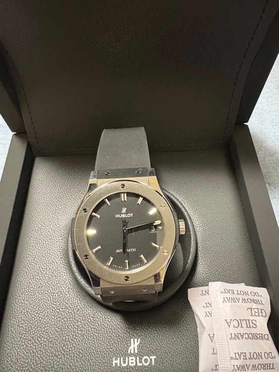 ウブロ クラシックフュージョン 511NX 1171r（高級時計）の商品画像 - 査定依頼日：2025年7月10日 - 最高査定価格：580,000円