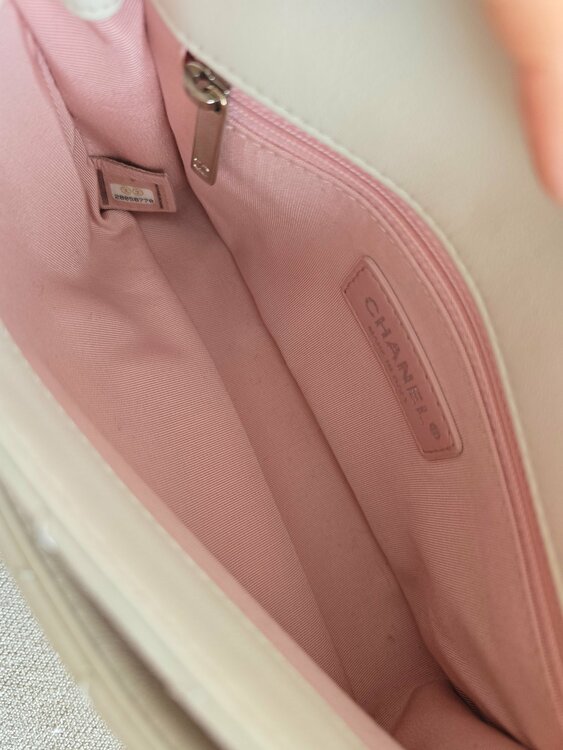 マトラッセ（ブランドバッグ）の商品画像 - 査定依頼日：2026年3月12日 - 最高査定価格：225,000円