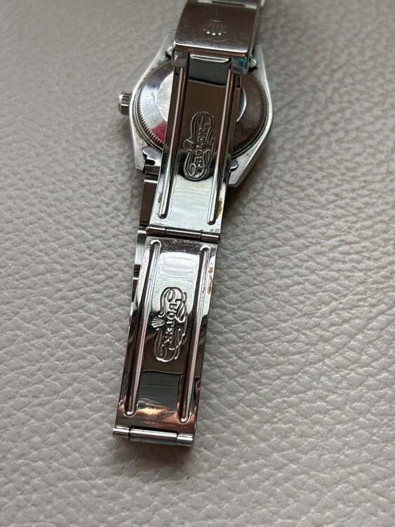 ロレックス パーペチュアル 6748（高級時計）の商品画像 - 査定依頼日：2024年8月28日 - 最高査定価格：480,000円