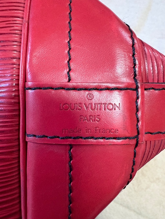 ルイヴィトン エピ （ブランドバッグ）の商品画像 - 査定依頼日：2026年1月16日 - 最高査定価格：100,000円