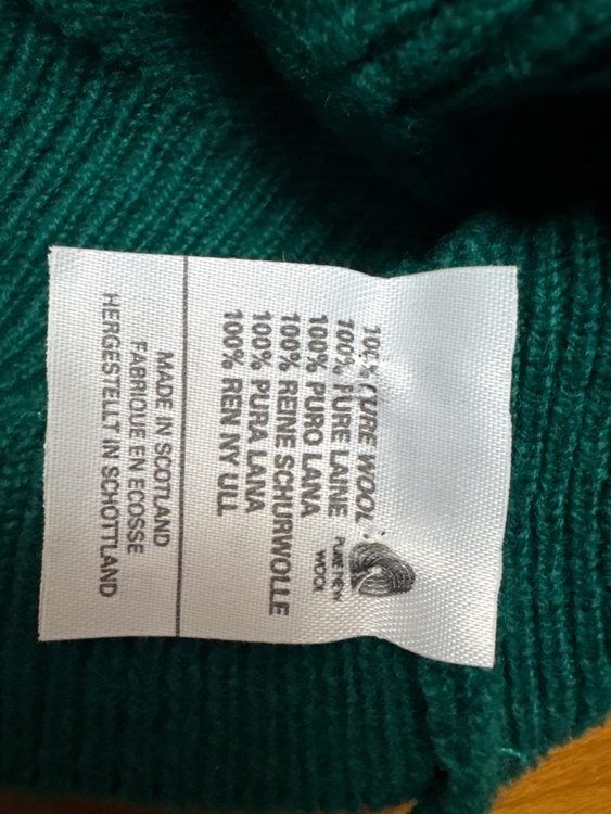 Lyle & Scott ウールカーディガン（古着・ファッション）の商品画像 - 査定依頼日：2026年4月27日 - 最高査定価格：500円