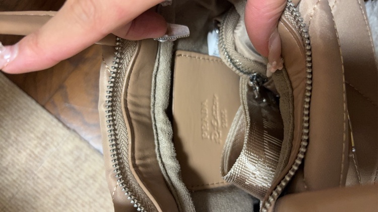 プラダ  （ブランドバッグ）の商品画像 - 査定依頼日：2025年11月14日 - 最高査定価格：20,000円