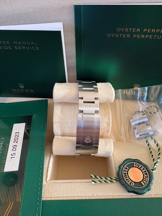 ロレックス パーペチュアルデイト 12430（高級時計）の商品画像 - 査定依頼日：2026年1月14日 - 最高査定価格：3,000,000円