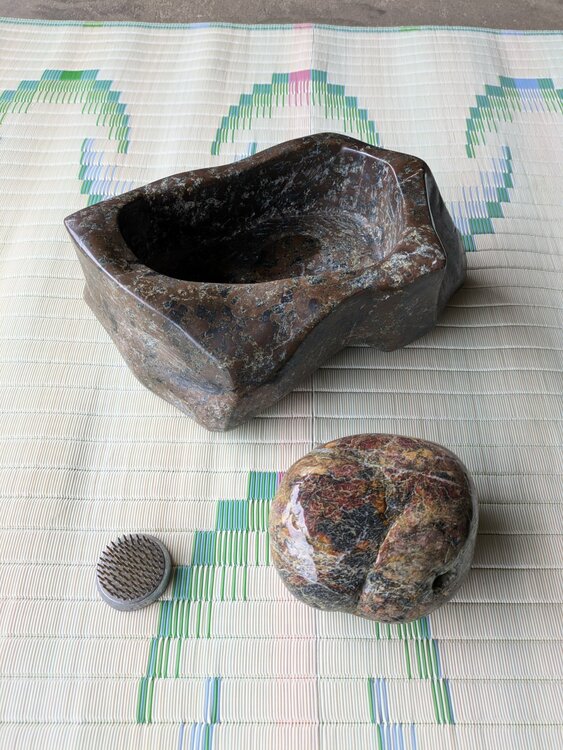 鑑賞石（美術品・骨董品）の商品画像 - 査定依頼日：2026年3月23日 - 最高査定価格：10円