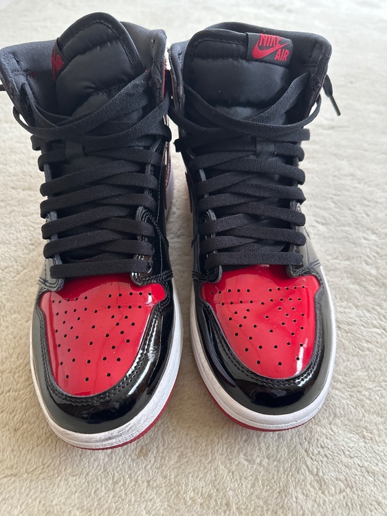 ナイキ　パテントブレッド（古着・ファッション）の商品画像 - 査定依頼日：2026年4月4日 - 最高査定価格：3,900円