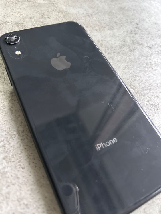 iPhoneXR（スマホ）の商品画像 - 査定依頼日：2026年4月29日 - 最高査定価格：16,000円