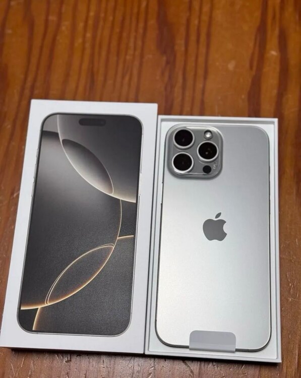 iPhone 16 Pro Max 256GB SIMフリー（スマホ）の商品画像 - 査定依頼日：2025年3月20日 - 最高査定価格：137,000円