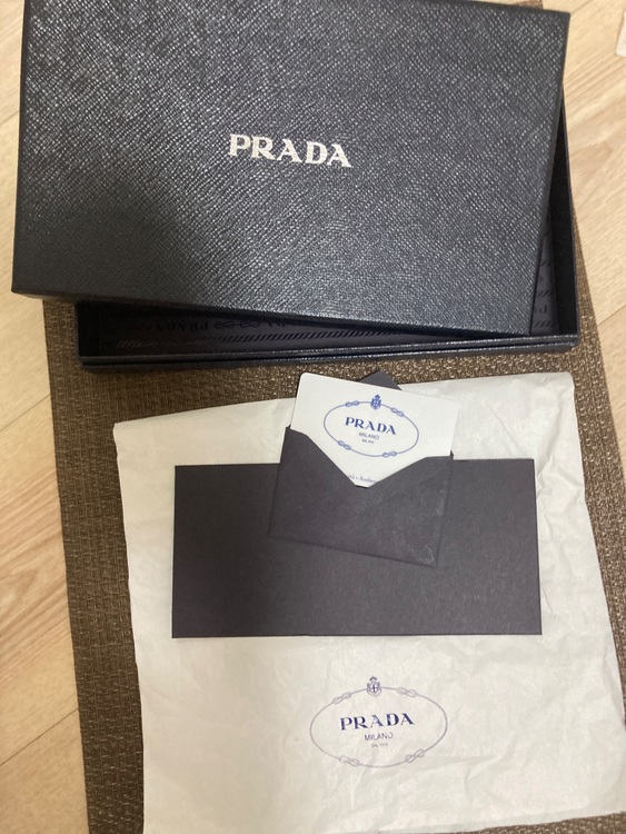 プラダ  （ブランドバッグ）の商品画像 - 査定依頼日：2025年9月4日 - 最高査定価格：48,000円