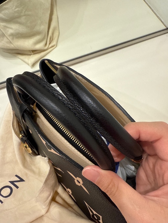 プティパレPM（ブランドバッグ）の商品画像 - 査定依頼日：2025年7月20日 - 最高査定価格：280,000円