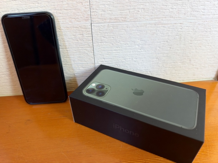 iPhone iPhone11 Pro 256GB SIMフリー（スマホ）の商品画像 - 査定依頼日：2026年10月11日 - 最高査定価格：25,500円