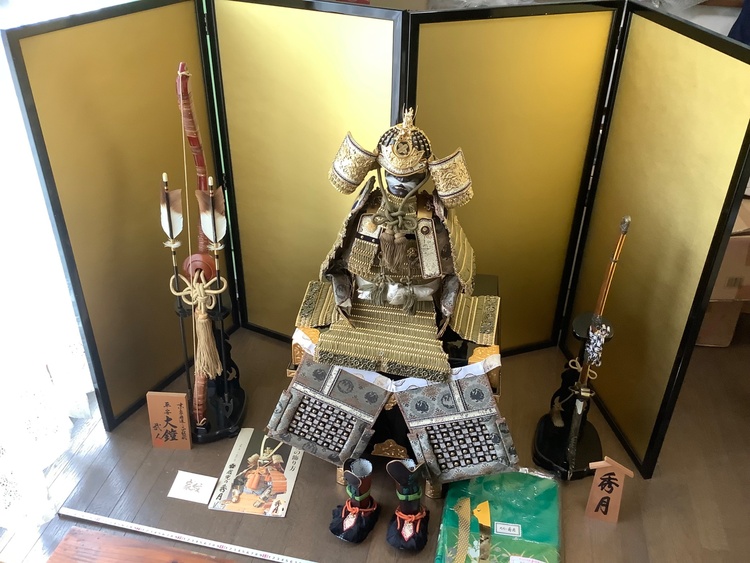 五月人形（美術品・骨董品）の商品画像 - 査定依頼日：2026年10月21日 - 最高査定価格：3,000円