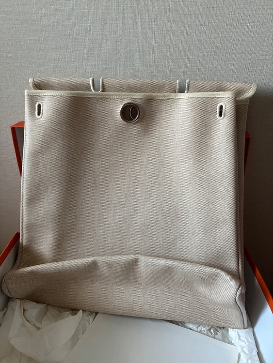 エールバック（ブランドバッグ）の商品画像 - 査定依頼日：2026年1月25日 - 最高査定価格：100,000円