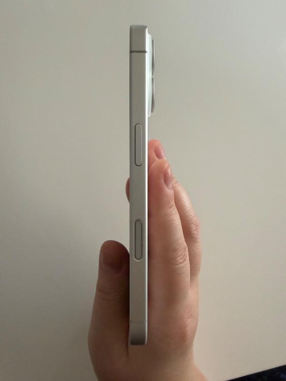 iPhone16（スマホ）の商品画像 - 査定依頼日：2026年7月22日 - 最高査定価格：45,000円