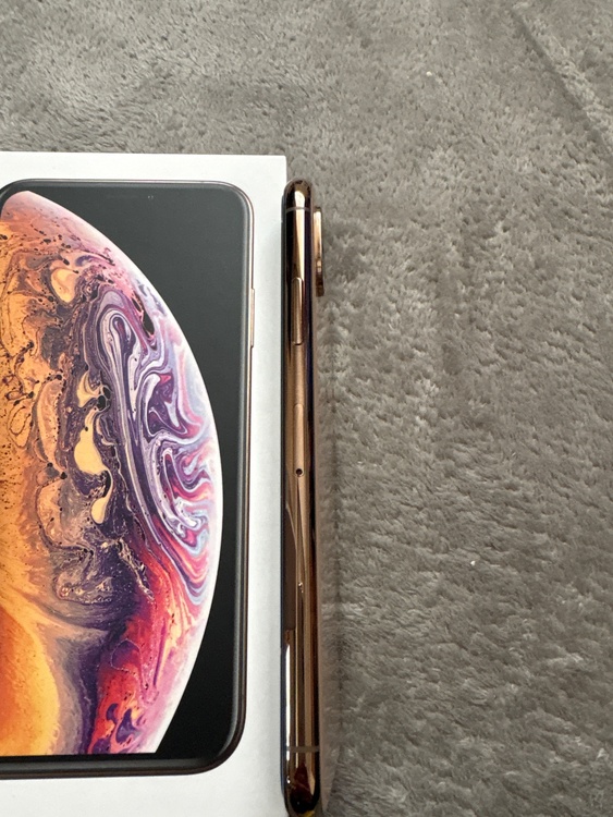 iPhoneXS 512GB docomo（スマホ）の商品画像 - 査定依頼日：2026年3月14日 - 最高査定価格：17,000円