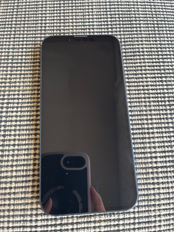 iPhone 14 128GB SIMフリー（スマホ）の商品画像 - 査定依頼日：2026年4月8日 - 最高査定価格：47,000円