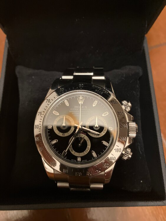 ロレックス デイトナ （高級時計）の商品画像 - 査定依頼日：2025年1月16日 - 最高査定価格：2,750,000円