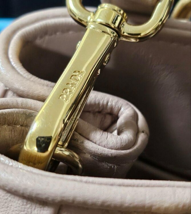 プラダ  （ブランドバッグ）の商品画像 - 査定依頼日：2025年2月23日 - 最高査定価格：70,000円