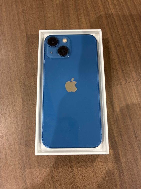 iPhone13mini（スマホ）の商品画像 - 査定依頼日：2026年6月24日 - 最高査定価格：33,000円