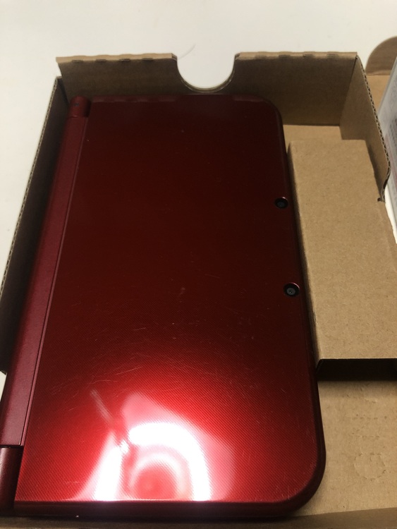 Newニンテンドー3DS本体　 メタリックレッド（ゲーム機本体・ゲームソフト）の商品画像 - 査定依頼日：2021年11月21日 - 最高査定価格：3,510円