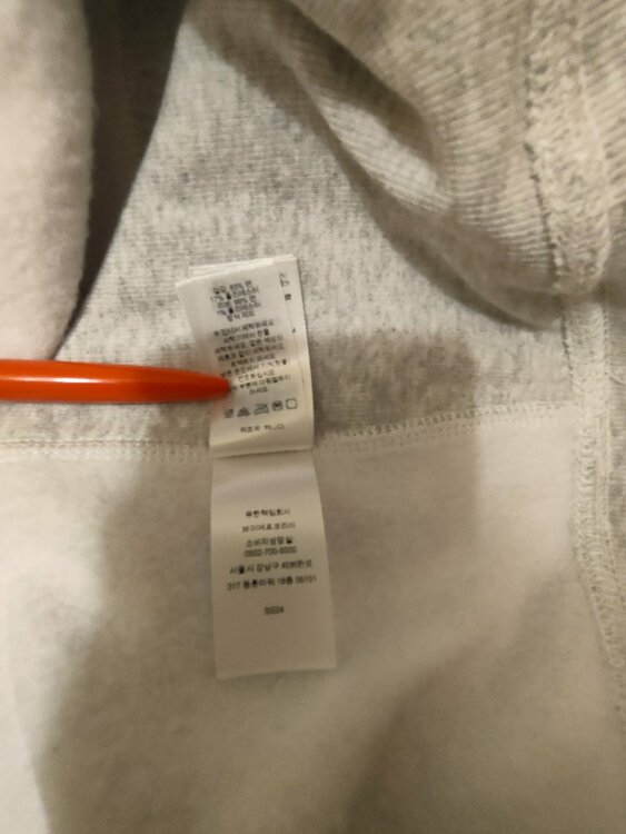 futura フーディー（古着・ファッション）の商品画像 - 査定依頼日：2025年12月12日 - 最高査定価格：12,000円