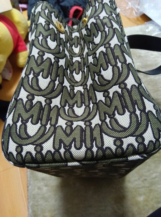 ミュウミュウ  （ブランドバッグ）の商品画像 - 査定依頼日：2025年6月15日 - 最高査定価格：55,000円