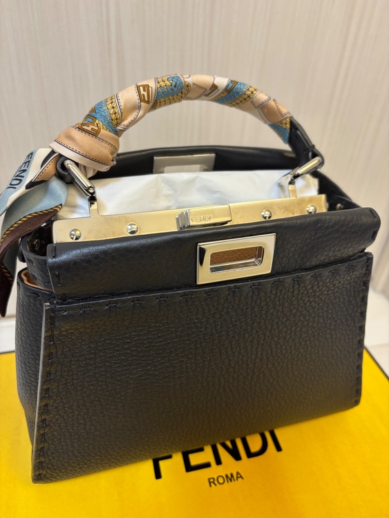 ピーカーブ（ブランドバッグ）の商品画像 - 査定依頼日：2025年10月29日 - 最高査定価格：180,000円