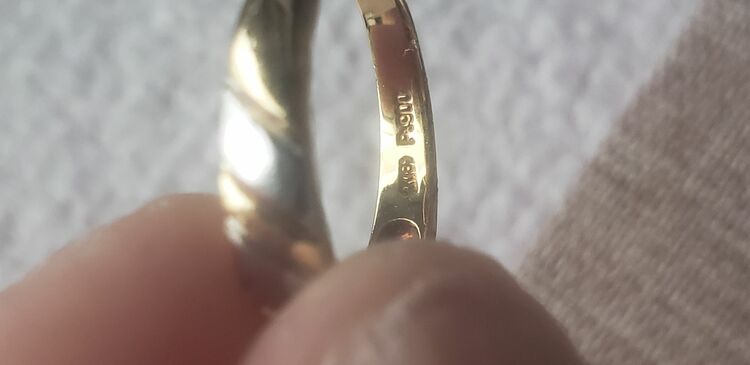 18K、プラチナコンビ（金・貴金属）の商品画像 - 査定依頼日：2025年9月1日 - 最高査定価格：70,000円