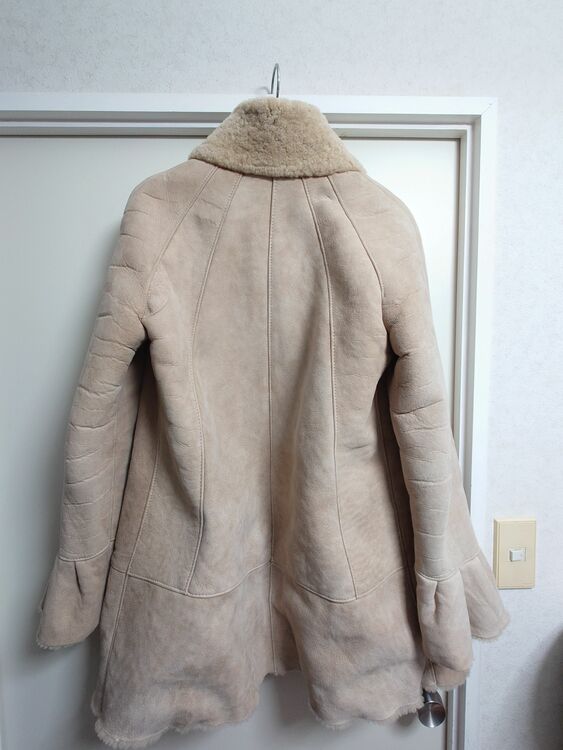 ブルーリボン社のムートンコート（古着・ファッション）の商品画像 - 査定依頼日：2025年10月25日 - 最高査定価格：1,000円