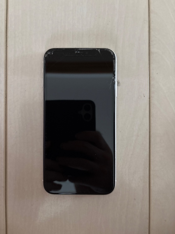 iPhone iPhone11 128GB Softbank（スマホ）の商品画像 - 査定依頼日：2026年6月24日 - 最高査定価格：15,000円