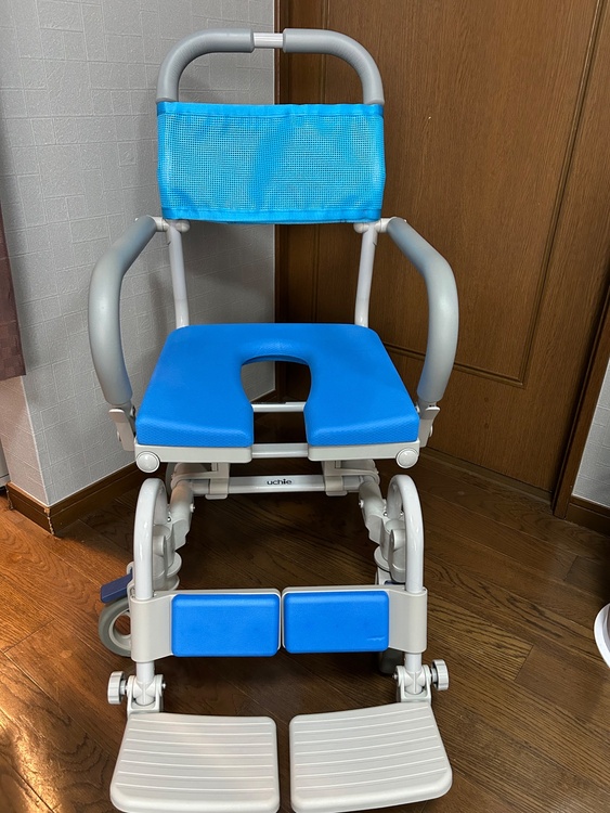 商品: シャワーチェア自在V 型番: SWR152SAL(U型シート)（介護用品）の商品画像 - 査定依頼日：2026年2月10日 - 最高査定価格：3,000円