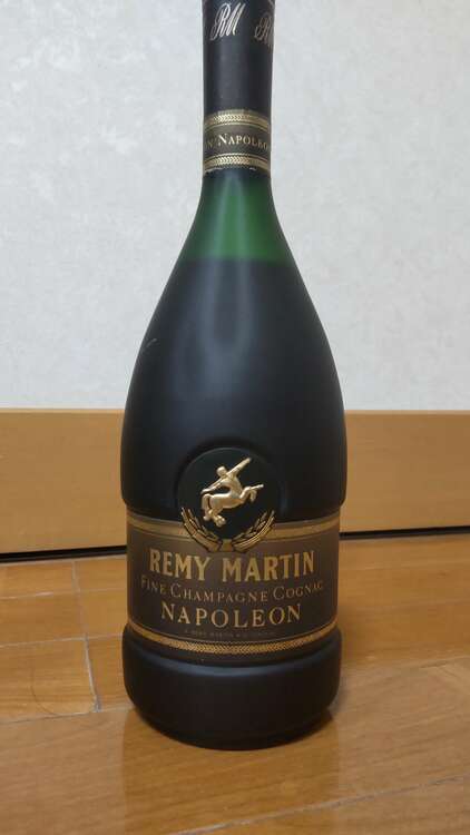 NAPOLEON（お酒）の商品画像 - 査定依頼日：2025年5月31日 - 最高査定価格：3,000円