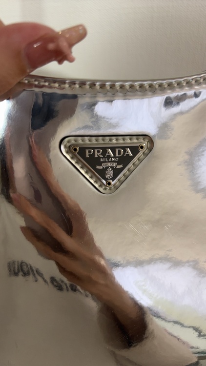 プラダ  （ブランドバッグ）の商品画像 - 査定依頼日：2026年2月17日 - 最高査定価格：120,000円