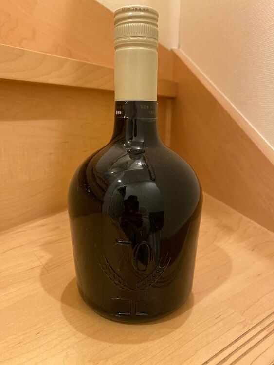 サントリースペシャルリザーブウィスキー（お酒）の商品画像 - 査定依頼日：2025年1月17日 - 最高査定価格：1,000円