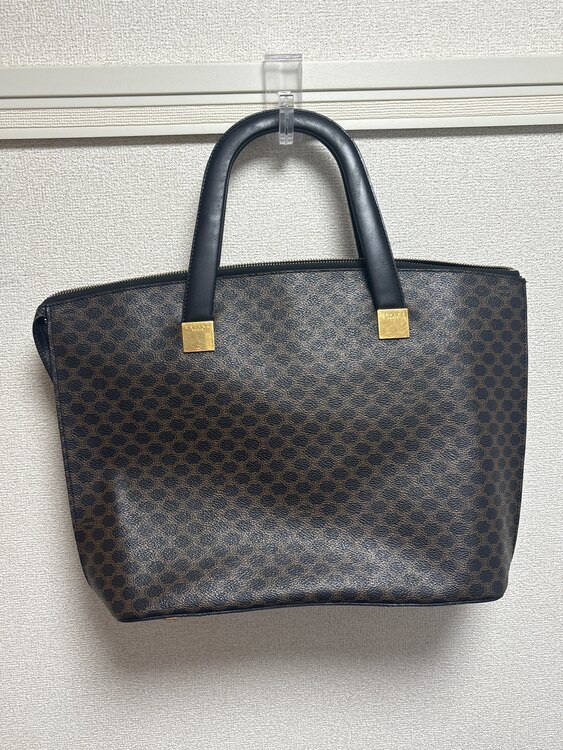 セリーヌ  （ブランドバッグ）の商品画像 - 査定依頼日：2025年2月1日 - 最高査定価格：10,000円