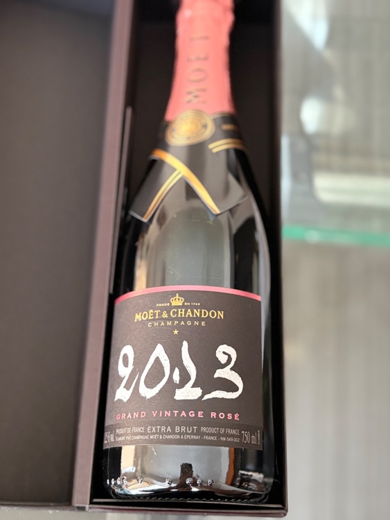 モエ・エ・シャンドン グランヴィンテージ ロゼ 2023（お酒）の商品画像 - 査定依頼日：2025年9月1日 - 最高査定価格：100,000円